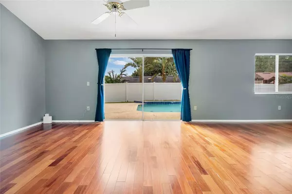 1012 PROVIDENCE LN, Oviedo, FL 32765