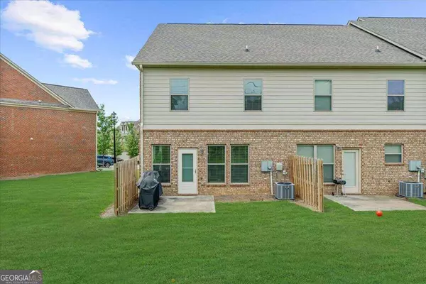 10615 Naramore LN, Johns Creek, GA 30022