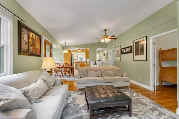 24 Hatch DR, Gilford, NH 03249