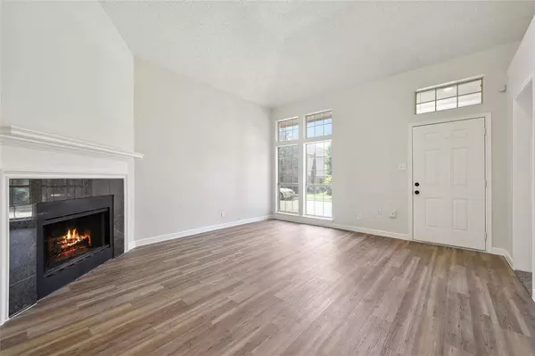 705 Greenridge Drive, Arlington, TX 76017