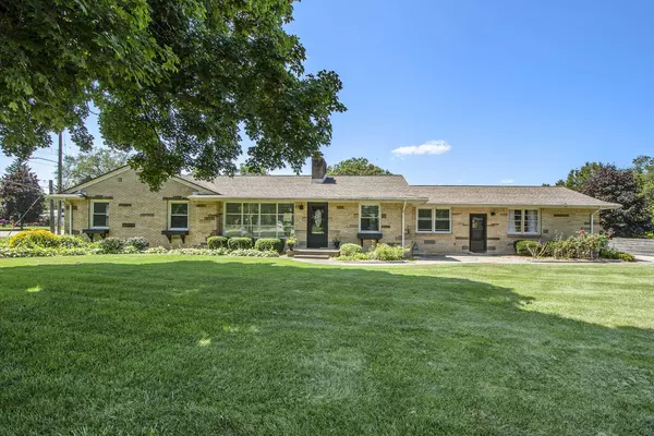 870 3 Mile NE Road, Grand Rapids, MI 49505