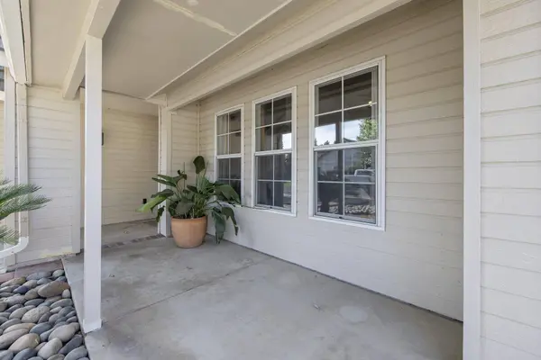 803 S Pinkham Street, Visalia, CA 93292