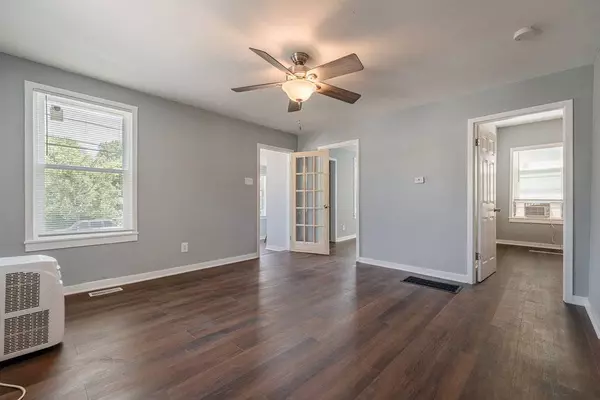 12758 Irving AVE, Blue Island, IL 60406