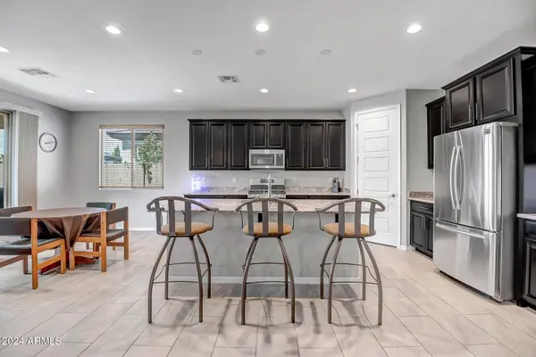 16087 W DESERT HILLS Drive, Surprise, AZ 85379