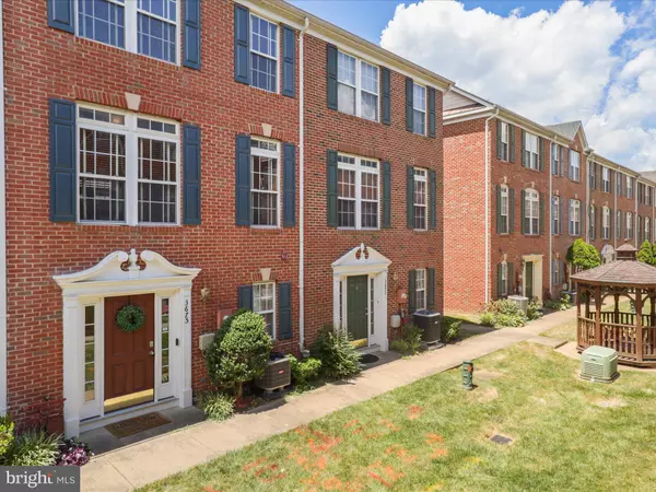 3675 MADISON VIEW LN, Falls Church, VA 22041