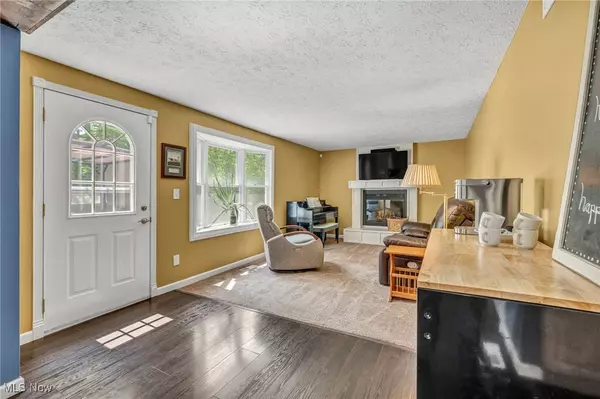 1112 Gentry DR, Medina, OH 44256