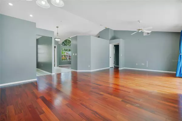 1012 PROVIDENCE LN, Oviedo, FL 32765