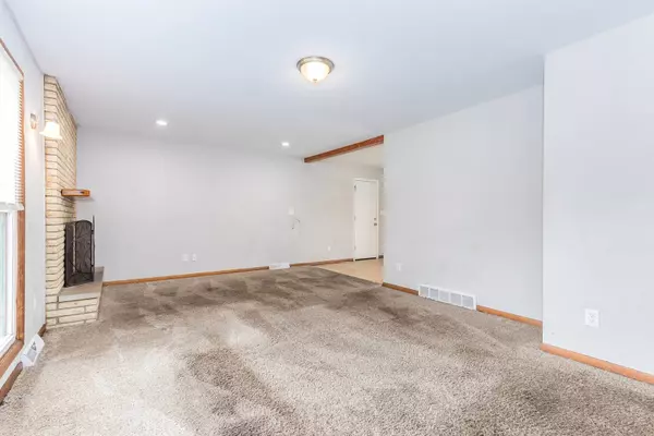 110 W Grant Street, Plano, IL 60545