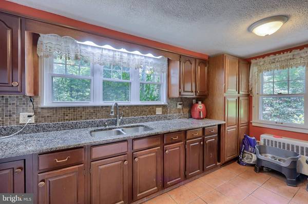 1861 RIDGEWOOD RD, York, PA 17406