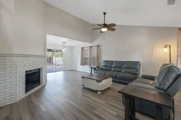 803 S Pinkham Street, Visalia, CA 93292