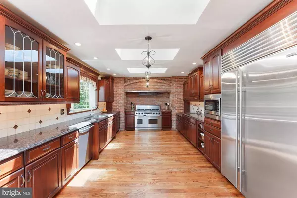 811 PEBBLEWOOD RD, West Chester, PA 19380