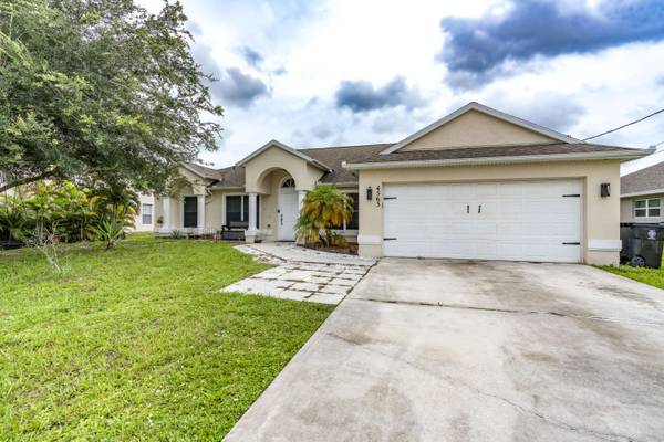 4565 SW Wabash ST, Port Saint Lucie, FL 34953