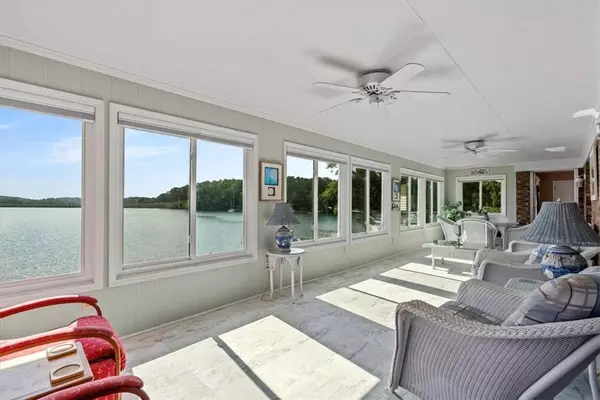 1710 Keowee Lakeshore DR, Seneca, SC 29672