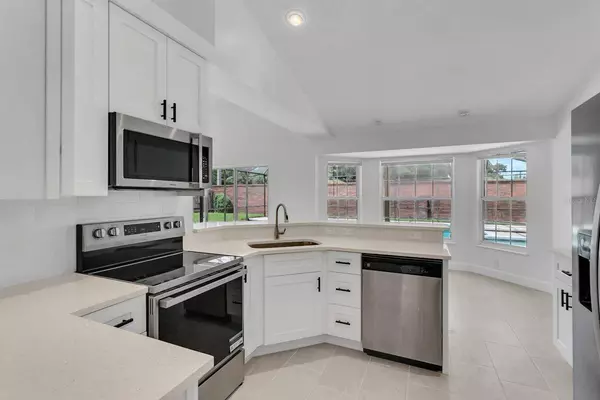 5446 CHISWICK CIR, Belle Isle, FL 32812