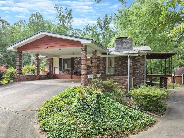 8140 Bennett LN, Gainesville, GA 30506