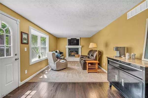 1112 Gentry DR, Medina, OH 44256