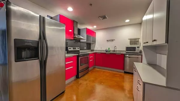 950 Broadway #24, Chelsea, MA 02150