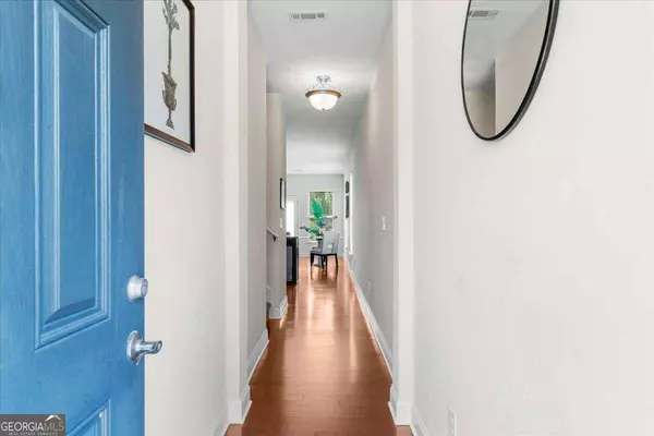 10615 Naramore LN, Johns Creek, GA 30022