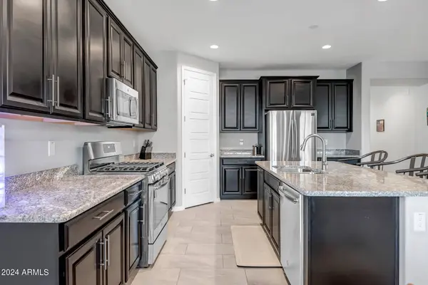 16087 W DESERT HILLS Drive, Surprise, AZ 85379