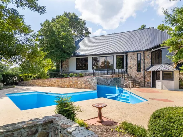 8121 Mahan Gap Rd, Ooltewah, TN 37363