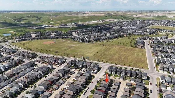 66 Nolanfield MNR NW, Calgary, AB T3R 0J4