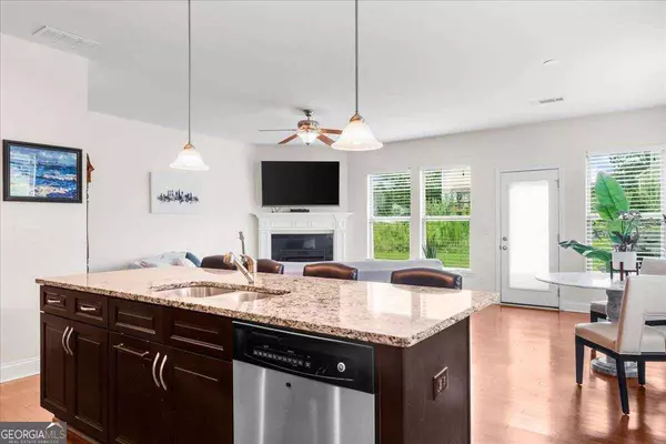 10615 Naramore LN, Johns Creek, GA 30022