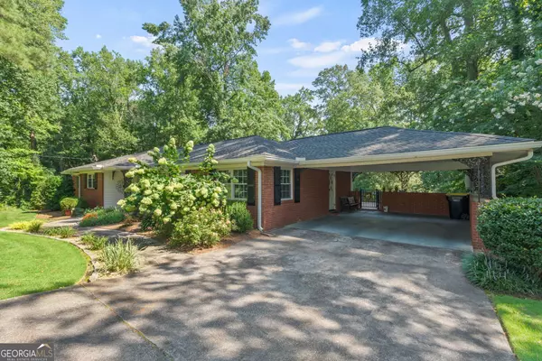 9 Mansour CIR, Newnan, GA 30263