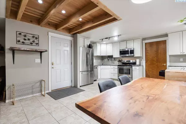 4205 S Sharron St., Kennewick, WA 99337