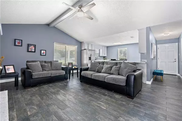 2000 Campfire DR, Semmes, AL 36575