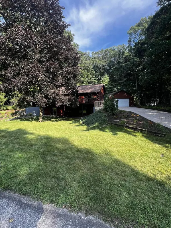 3225 Silver Acres Drive, Saugatuck, MI 49453