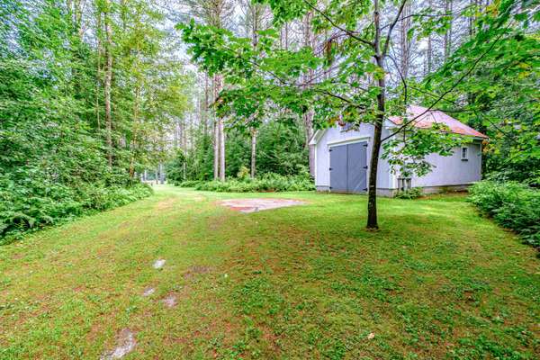 38 Androscoggin RD, Bethel, ME 04217