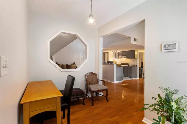 12287 ARMENIA GABLES CIR, Tampa, FL 33612