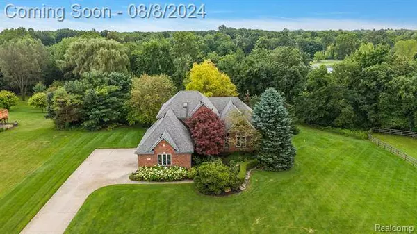 160 SEQUOIA Lane, Leonard, MI 48367