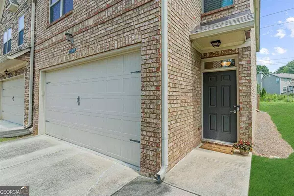 10615 Naramore LN, Johns Creek, GA 30022