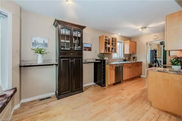 620 Millcroft Place, Waterloo, ON N2T 2M2