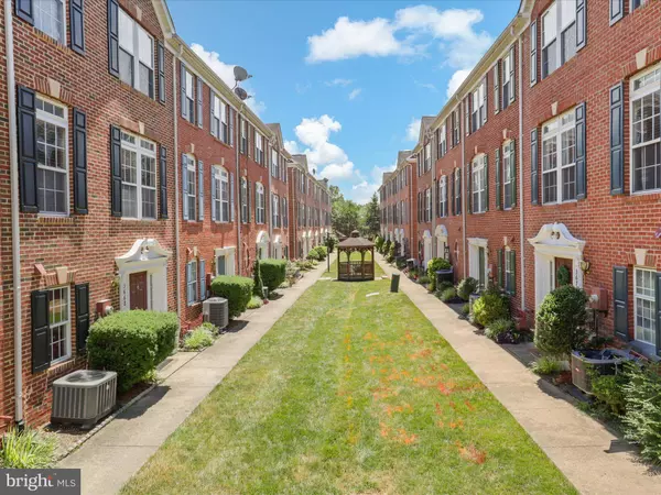 3675 MADISON VIEW LN, Falls Church, VA 22041