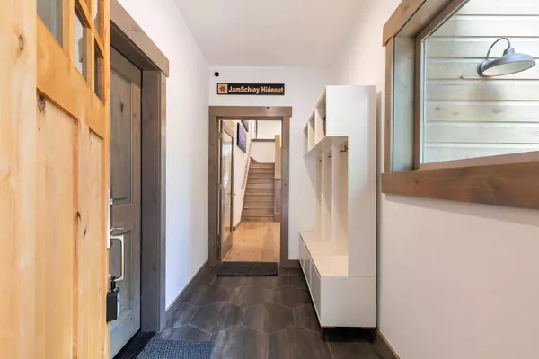 11102 Sitzmark Way, Truckee, CA 96161-0000