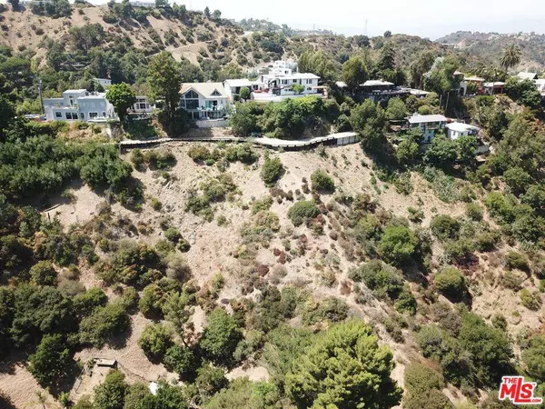 2072 N Lewis TER, Los Angeles, CA 90046