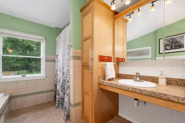 24 Hatch DR, Gilford, NH 03249