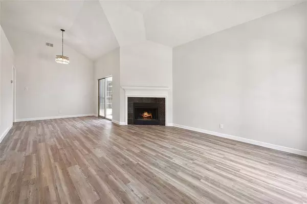 705 Greenridge Drive, Arlington, TX 76017