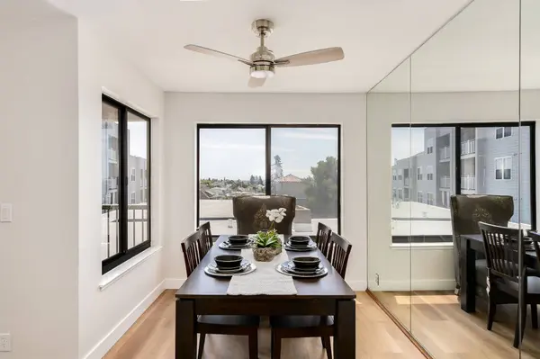 322 Hanover Ave #409, Oakland, CA 94606-1391