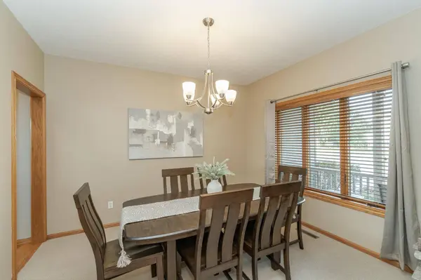 1934 Century Valley LN NE, Rochester, MN 55906