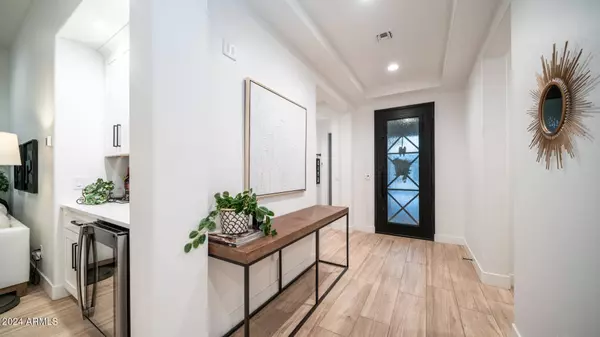 16744 W EDGEMONT Avenue, Goodyear, AZ 85395