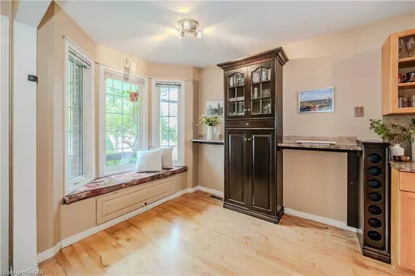 620 Millcroft Place, Waterloo, ON N2T 2M2