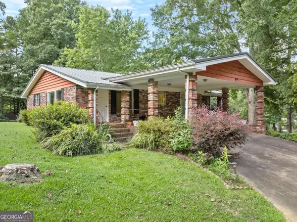 8140 Bennett LN, Gainesville, GA 30506