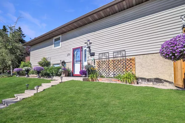 101 RANCH GLEN PL NW, Calgary, AB T3G 1E9