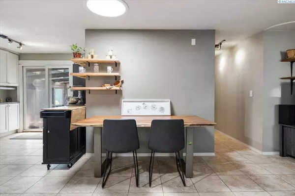 4205 S Sharron St., Kennewick, WA 99337