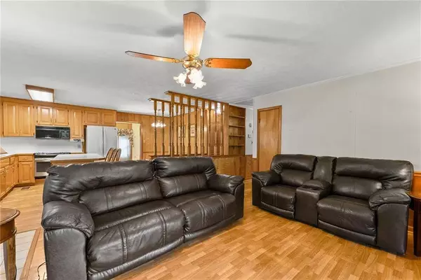 8140 Bennett LN, Gainesville, GA 30506