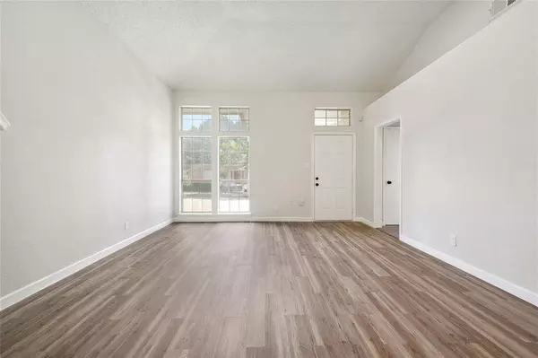 705 Greenridge Drive, Arlington, TX 76017