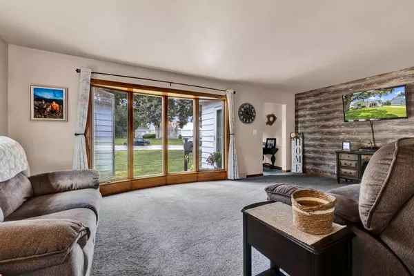 844 Center St, Hartford, WI 53027